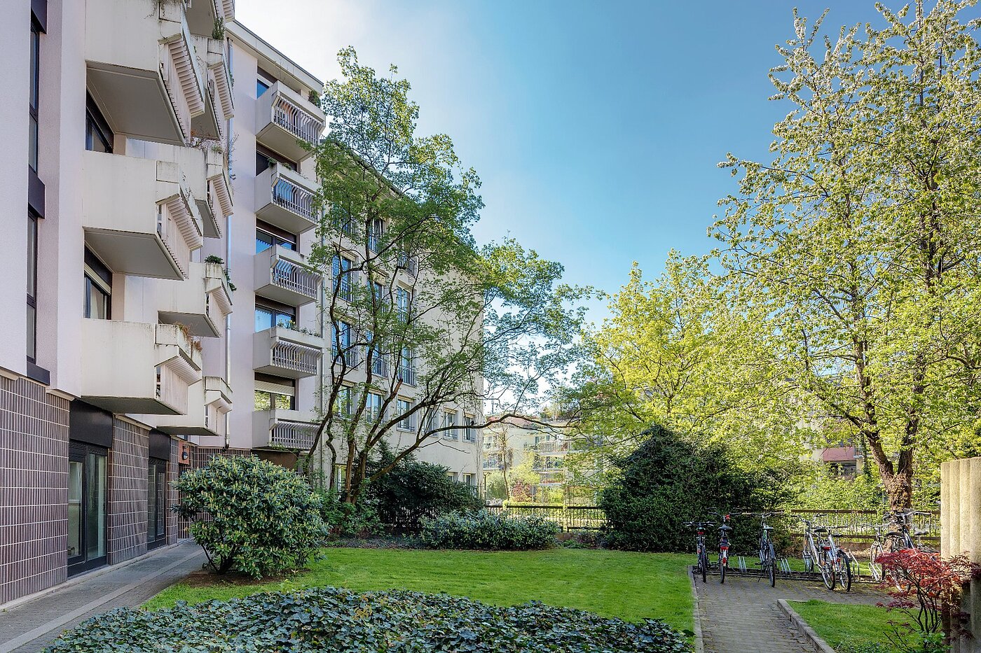 多层公寓 与 2 房间 | München-Isarvorstadt | 1804ML1 | Begrünter Innenhof