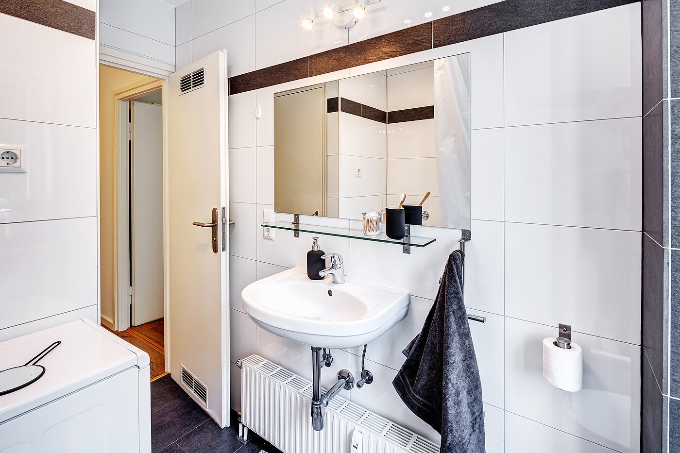 多层公寓 与 2.5 房间 | München-Berg am Laim | 70030 | Tageslichtbad mit...