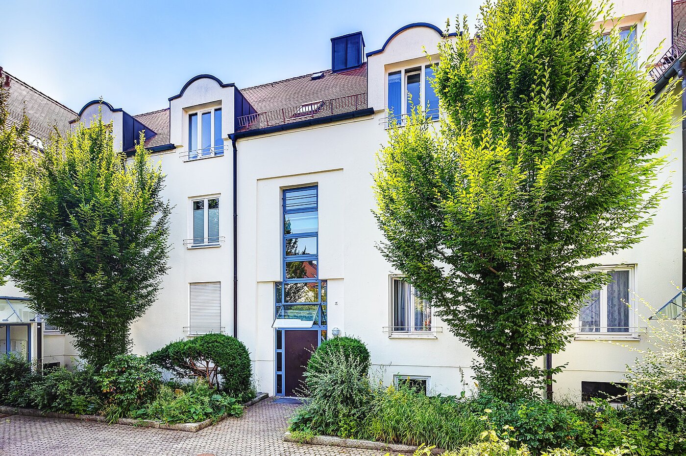 多层公寓 与 2 房间 | München-Nymphenburg | 2107ML3 | Vorderansicht Eingang