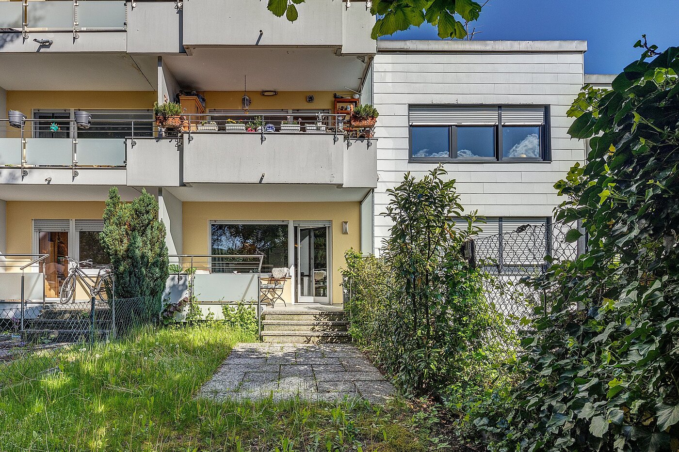 多层公寓 与 1 房间 | München-Freimann | 2105ML4 | Blick vom Garten aus