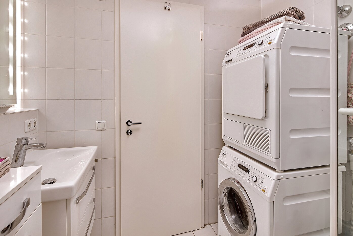 一楼公寓 与 2 房间 | München-Obermenzing | 70280 | zweites Bad