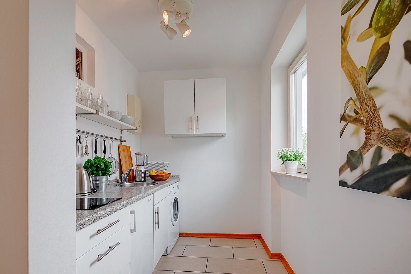 多层公寓 与 2 房间 | München-Schwabing | 70130 | Küche mit Fenster...