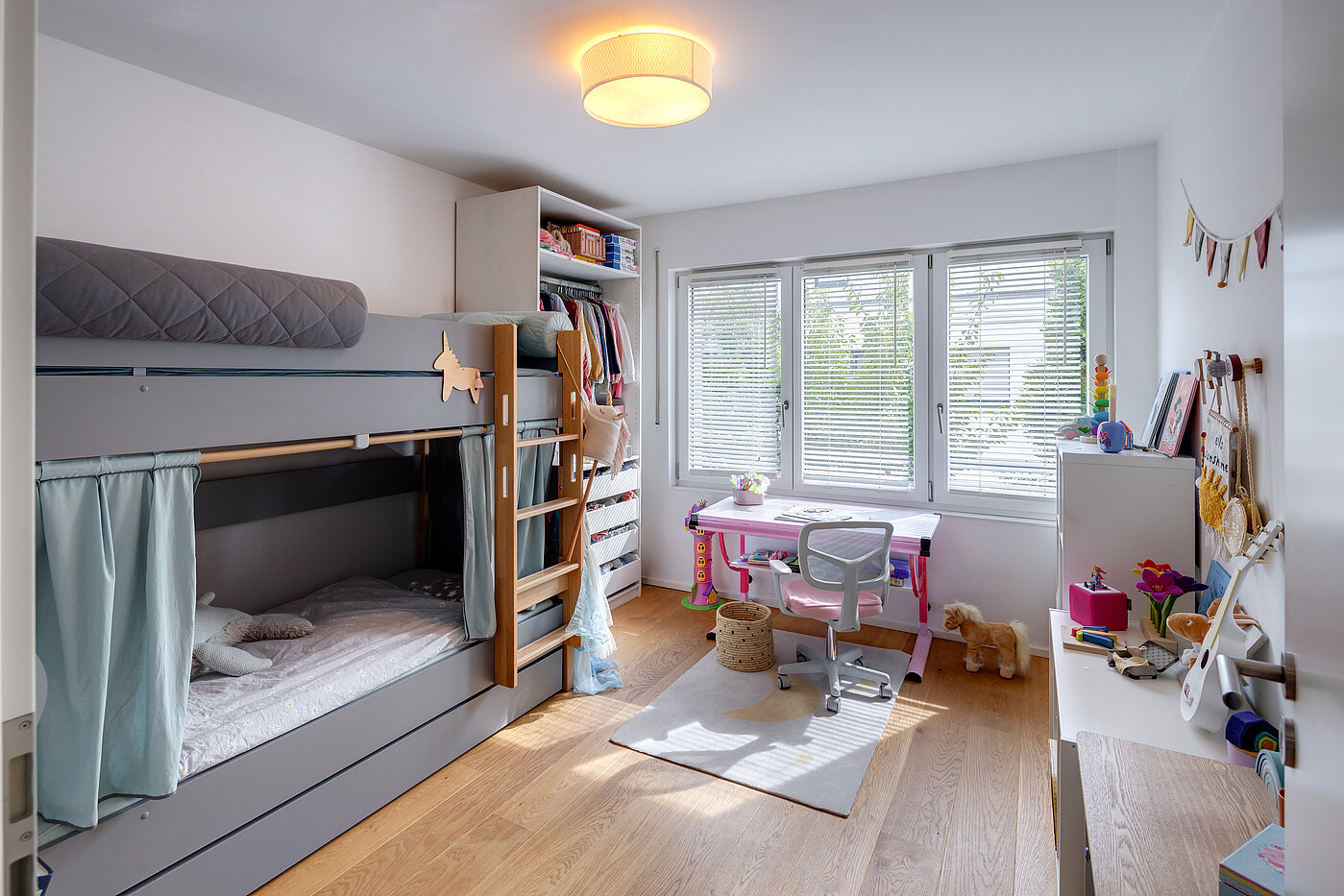 联排别墅 与 5 房间 | München-Aubing | 70162 | ...mit viel Lichteinfall