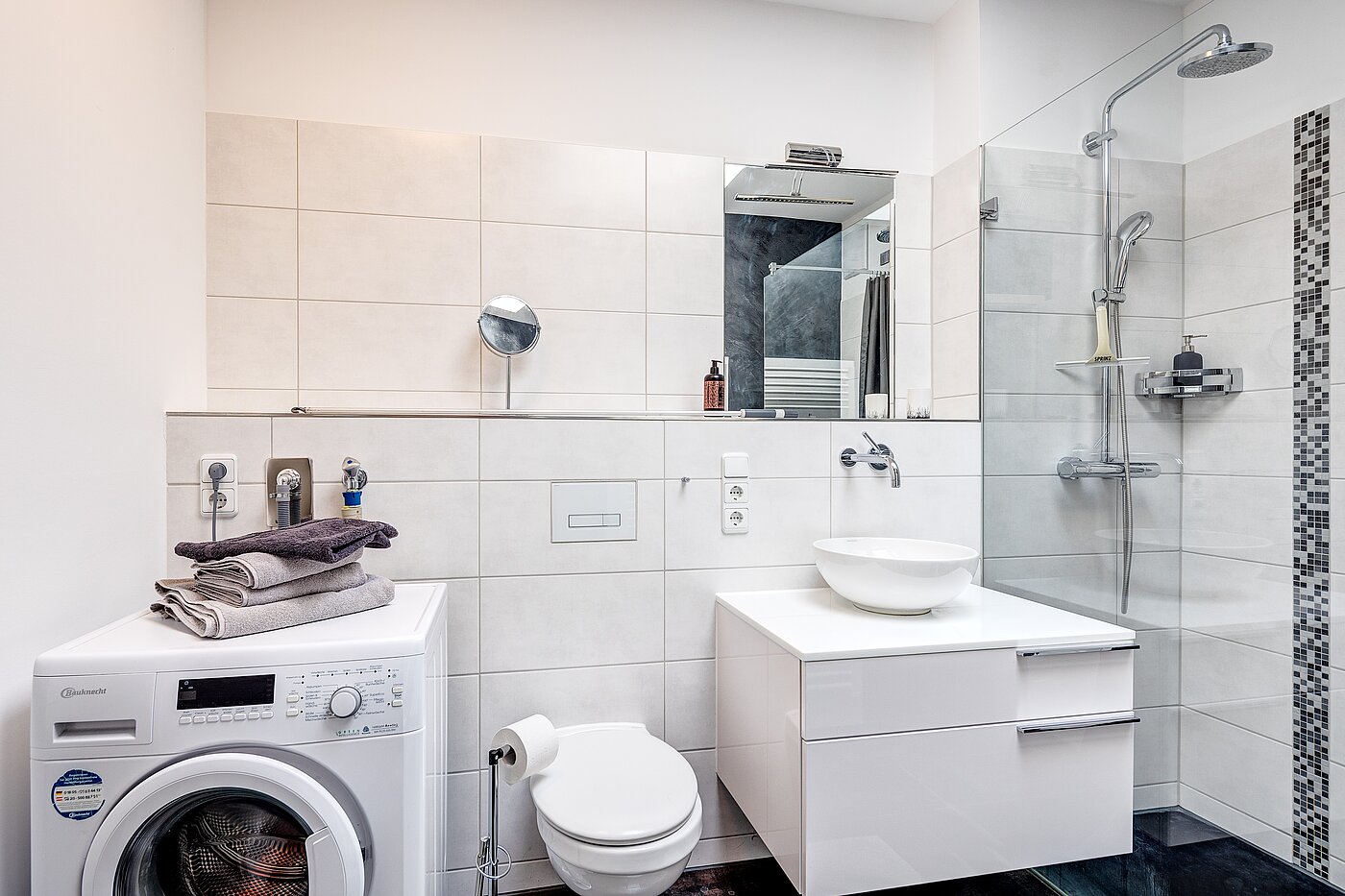 阁楼公寓 与 3 房间 | München-Riem | 701701 | Badezimmer mit...
