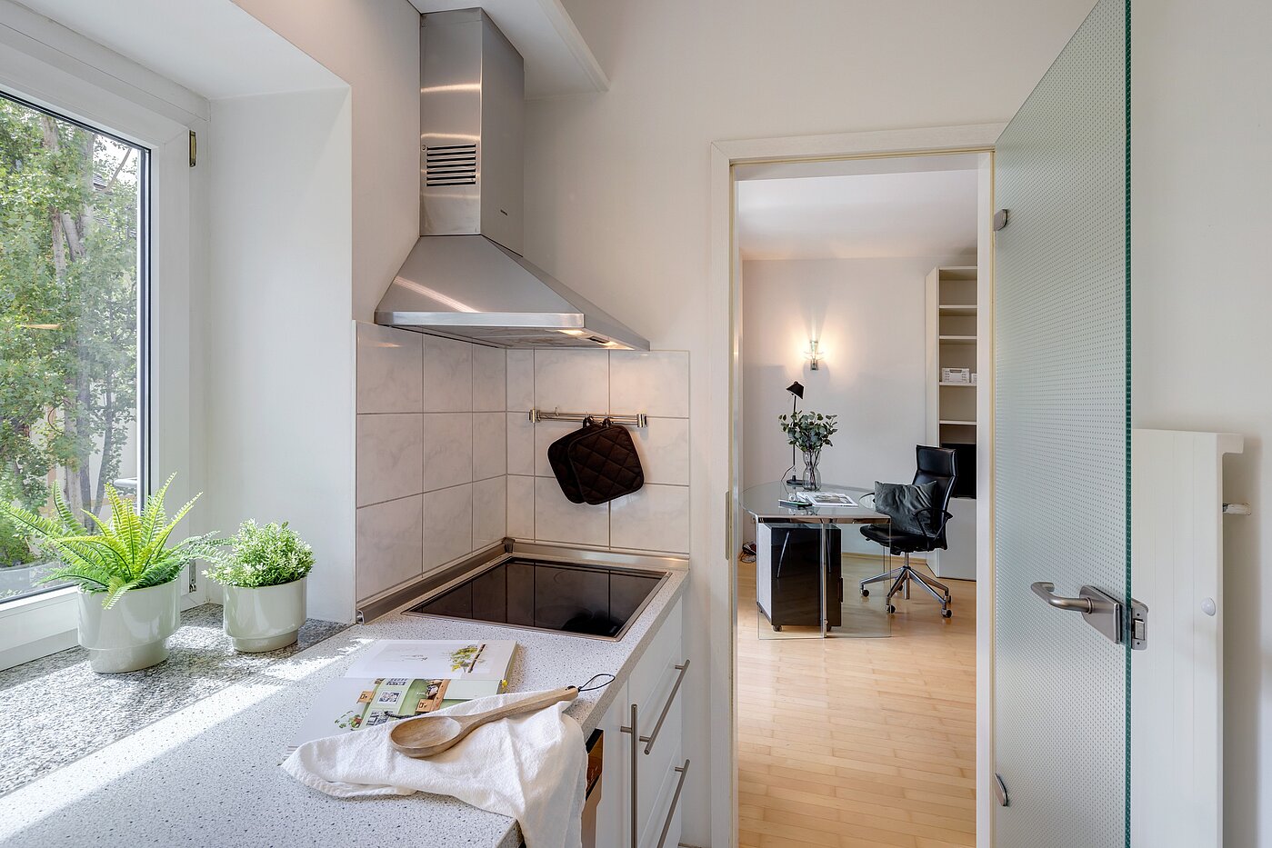 多层公寓 与 1 房间 | München-Maxvorstadt | 2206ML5 | ...schöner Einbauküche