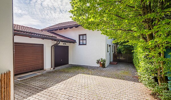 独栋住宅 与 4 房间 | Neubiberg | 70429 | Einzelgarage