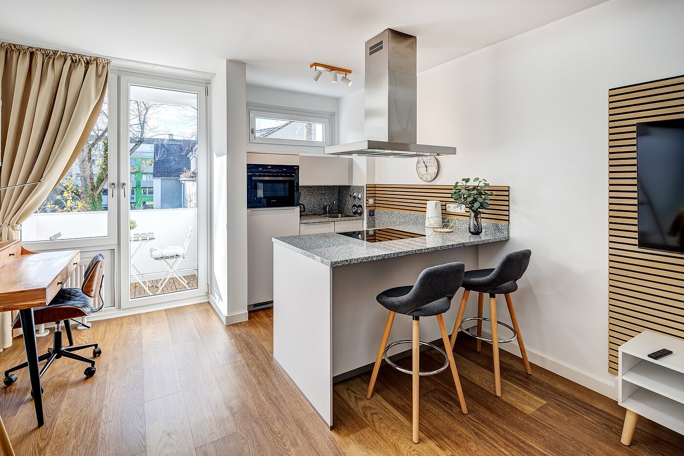 公寓 与 1 房间 | München-Milbertshofen | 70183 | ...und Barhockern
