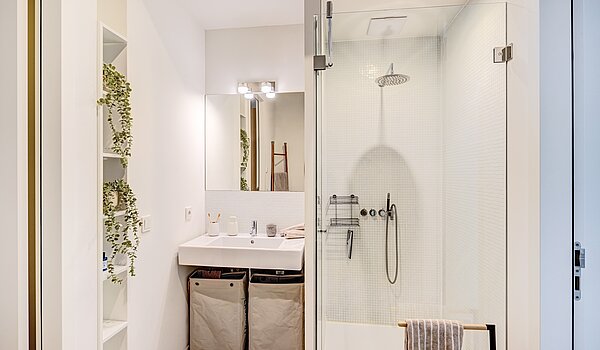 公寓 与 1.5 房间 | München-Neuhausen | 70444 | ...Duschbad - beidseitig...