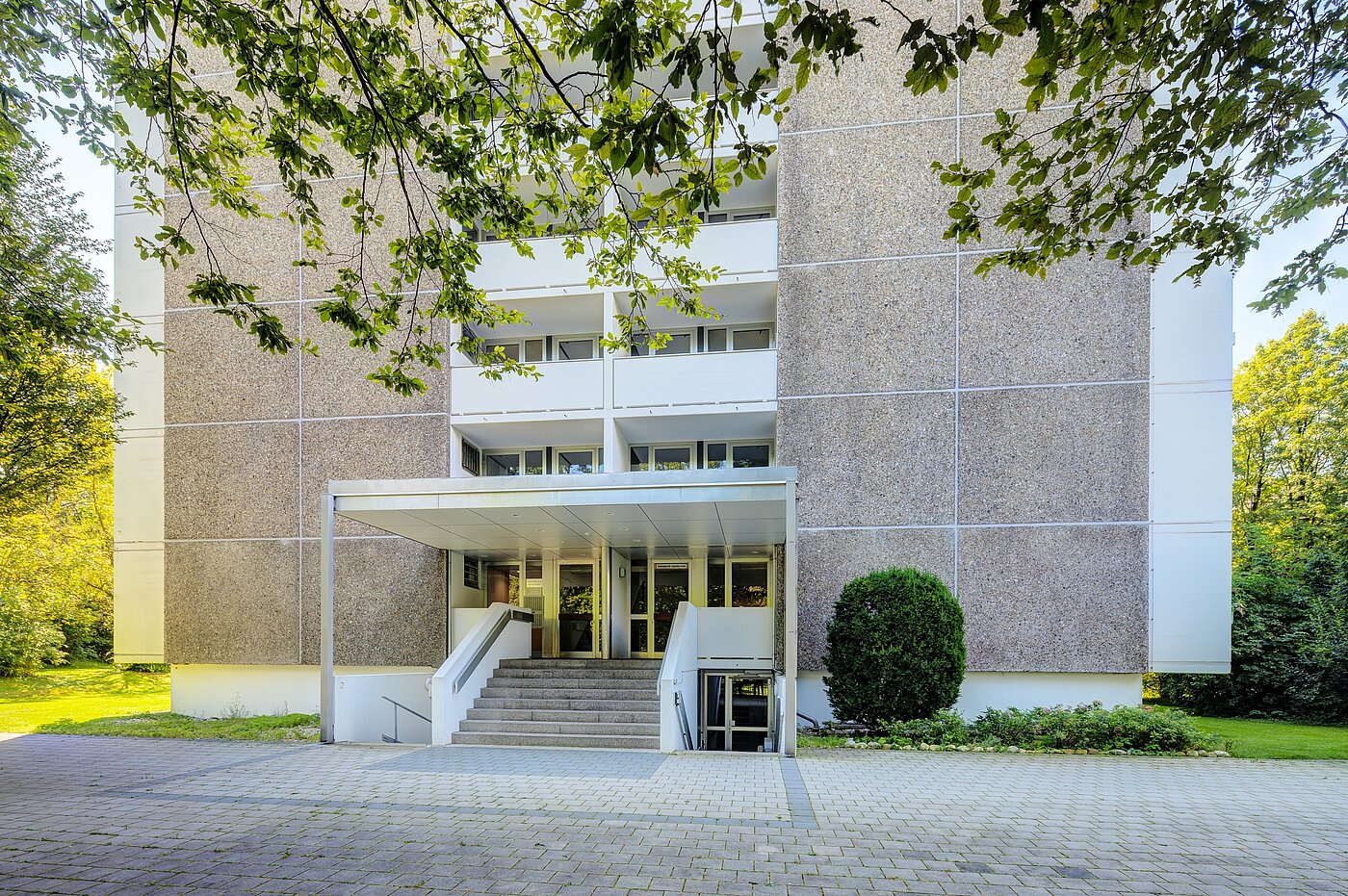 多层公寓 与 3 房间 | München-Bogenhausen | 70261 | Eingang