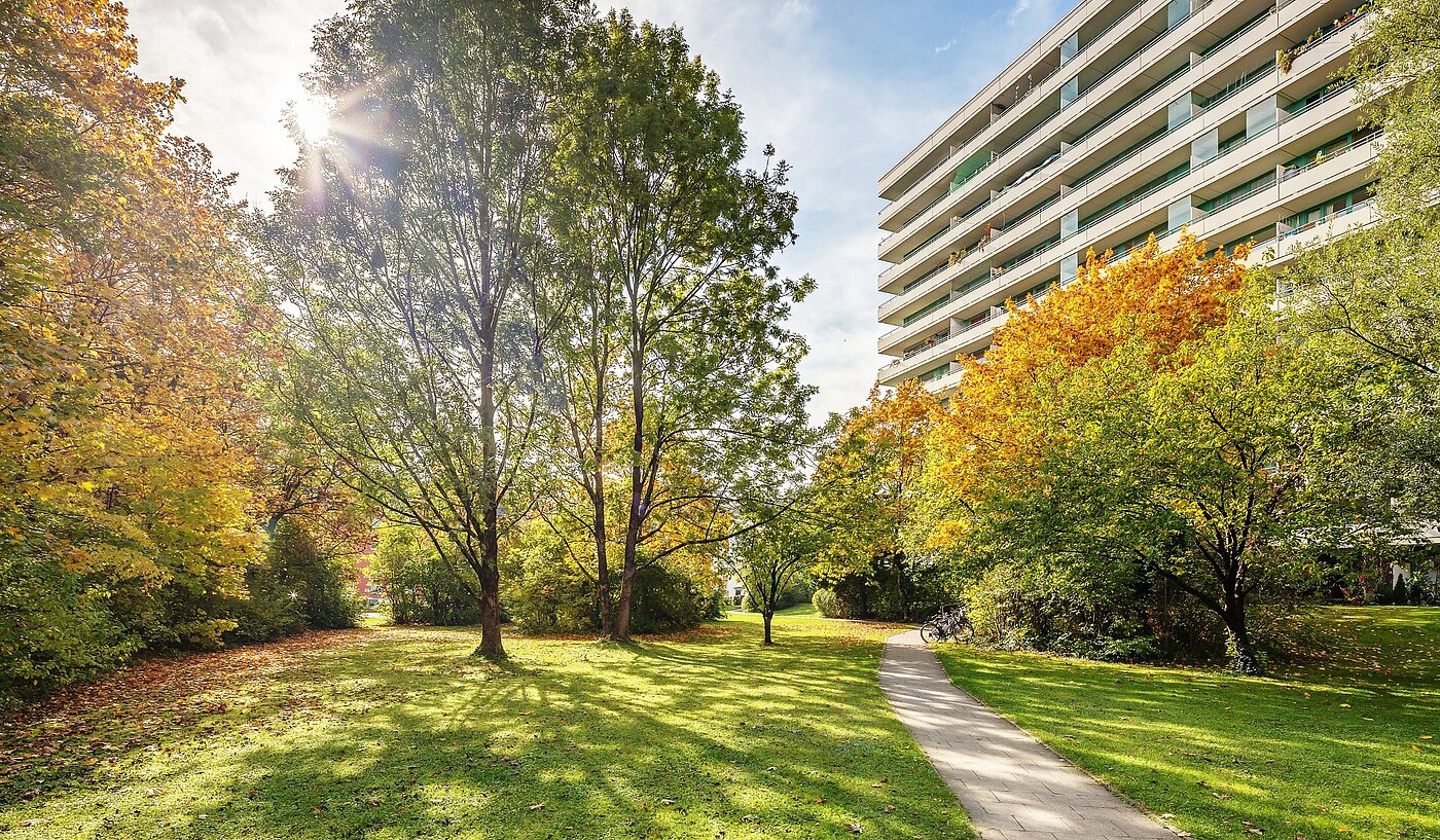 多层公寓 与 2 房间 | München-Sendling-Westpark | 2010ML9 | Grüner Innenhof