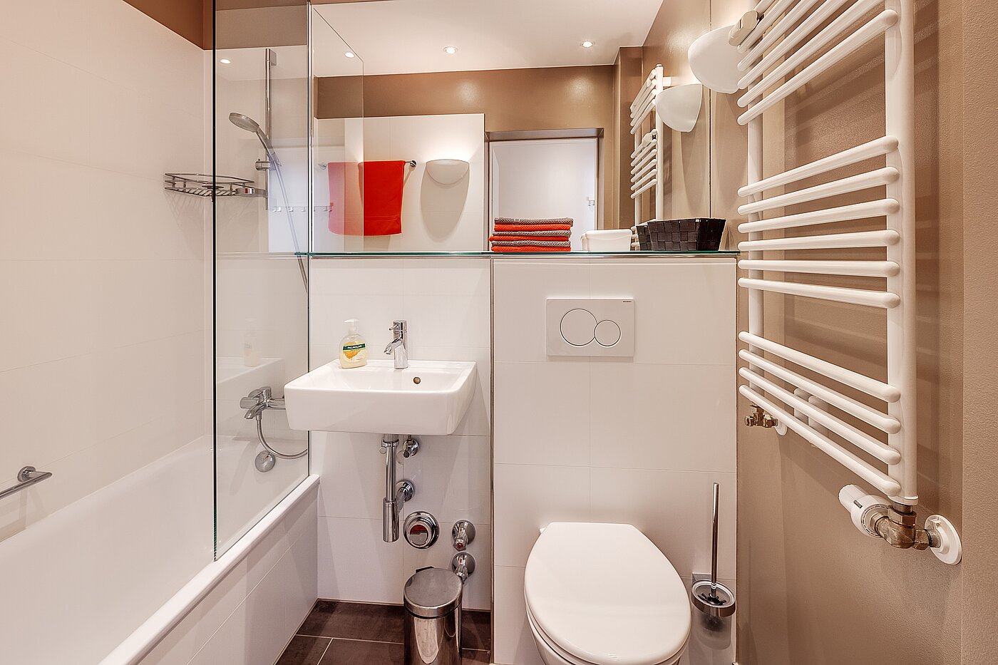 多层公寓 与 1.5 房间 | München-Schwanthalerhöhe | 2211ML8 | Gefliestes Bedezimmer