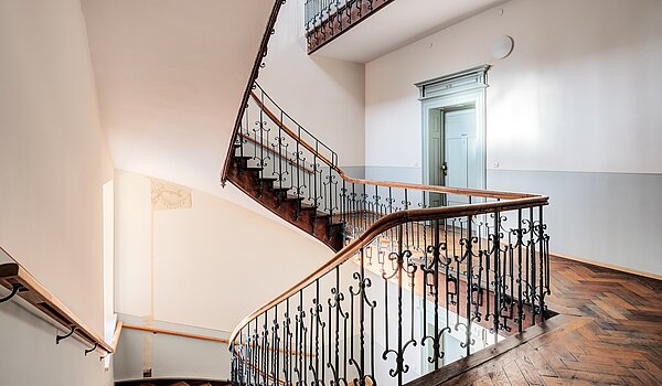 多层公寓 与 2 房间 | München-Isarvorstadt | 703031 | Eingangstür