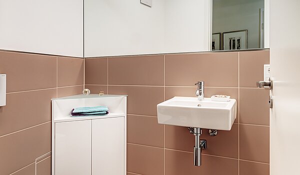 多层公寓 与 3 房间 | München-Schwabing | 1511ML1 | Gäste-WC