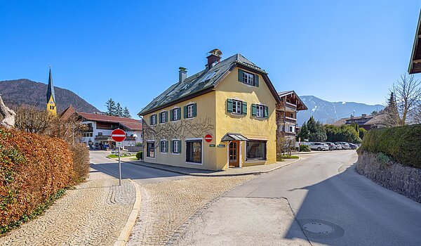 多户住宅 与 11 房间 | Rottach-Egern | 70215 | In unmittelbarer Nähe zum See.