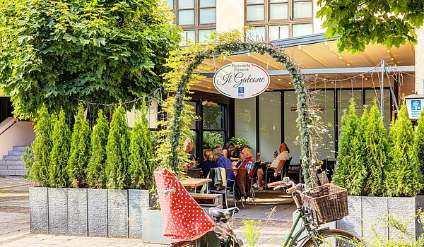 多层公寓 与 5 房间 | München-Neuhausen | 70140 | Alles...