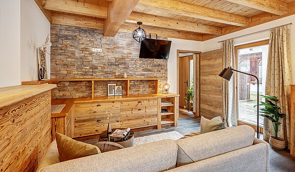 多层公寓 与 6 房间 | 70095 | ...mit gemütlichem Sofa...