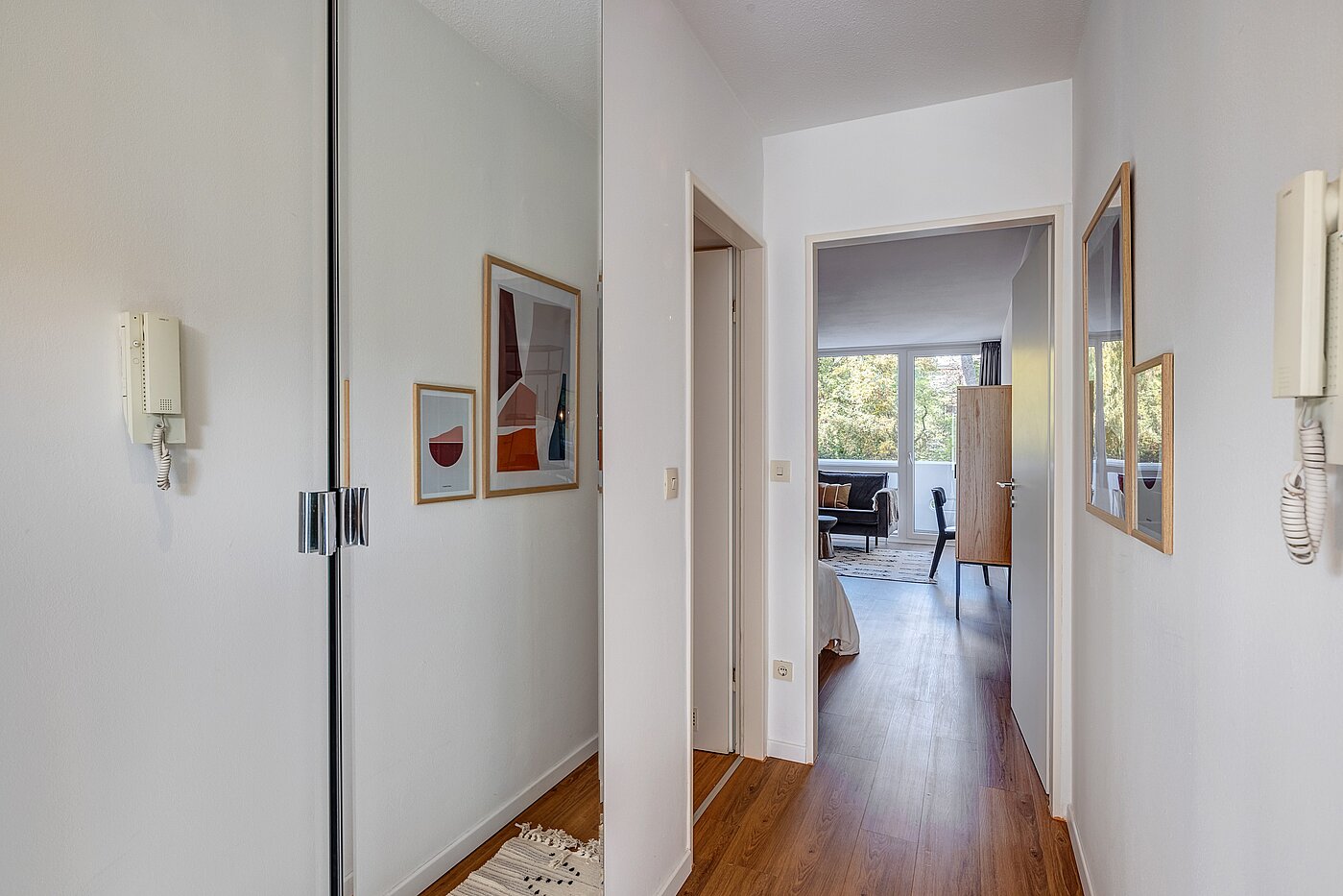 多层公寓 与 1 房间 | München-Maxvorstadt | 700022 | Flur Richtung Wohnbereich