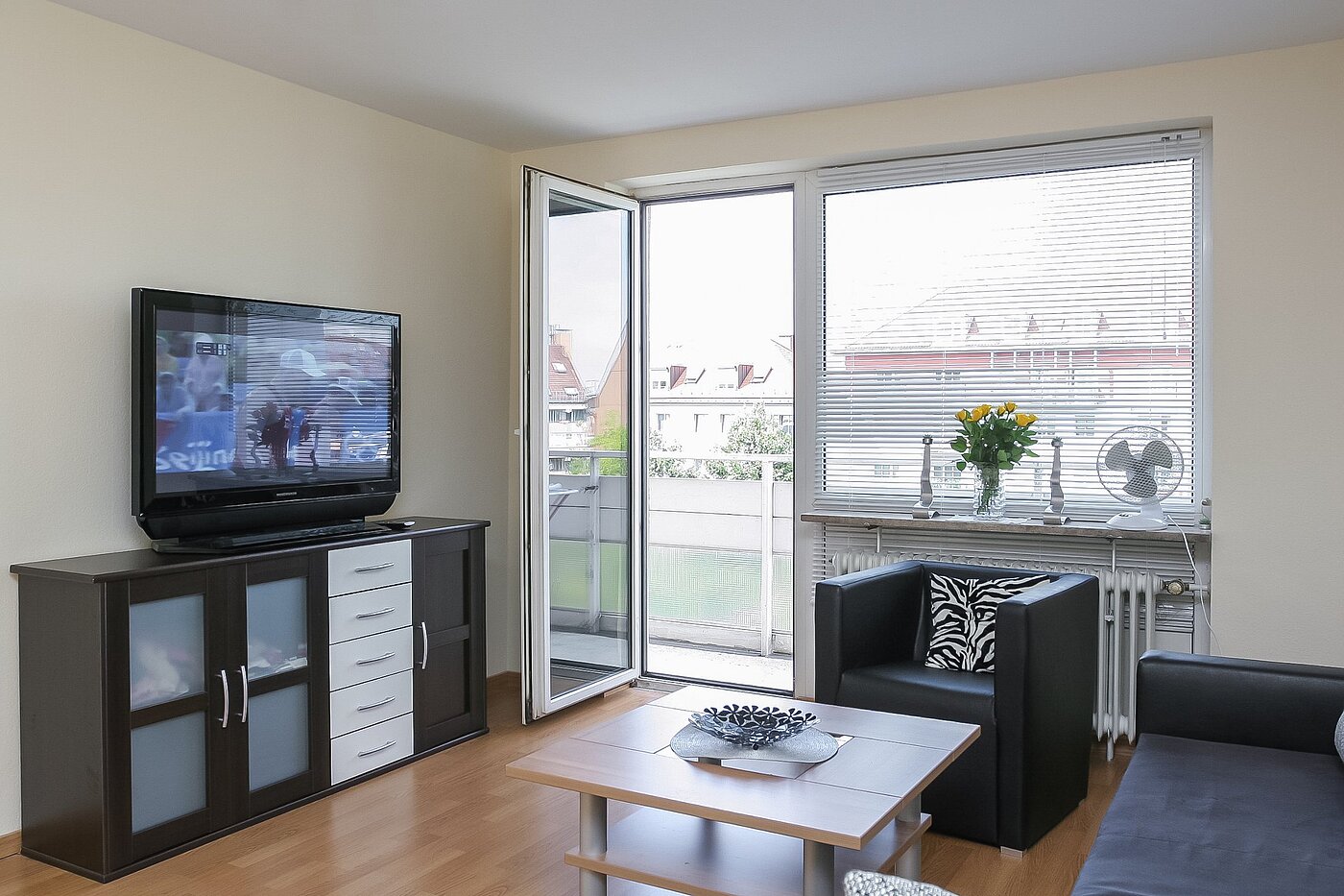 多层公寓 与 2 房间 | München-Nymphenburg | 1805ML3 | Helles Wohnzimmer