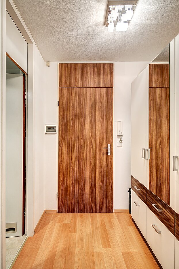 多层公寓 与 1 房间 | München-Berg am Laim | 2207ML6 | Diele Blickrichtung Eingang...