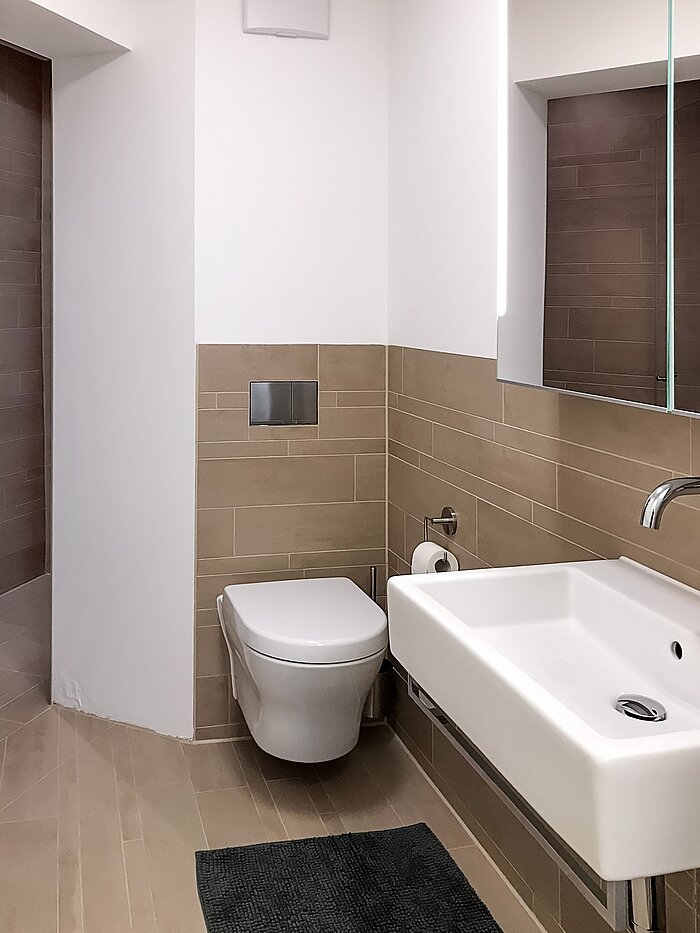 一楼公寓 与 1.5 房间 | München-Lehel | 70149 | ...gestalteten Bad
