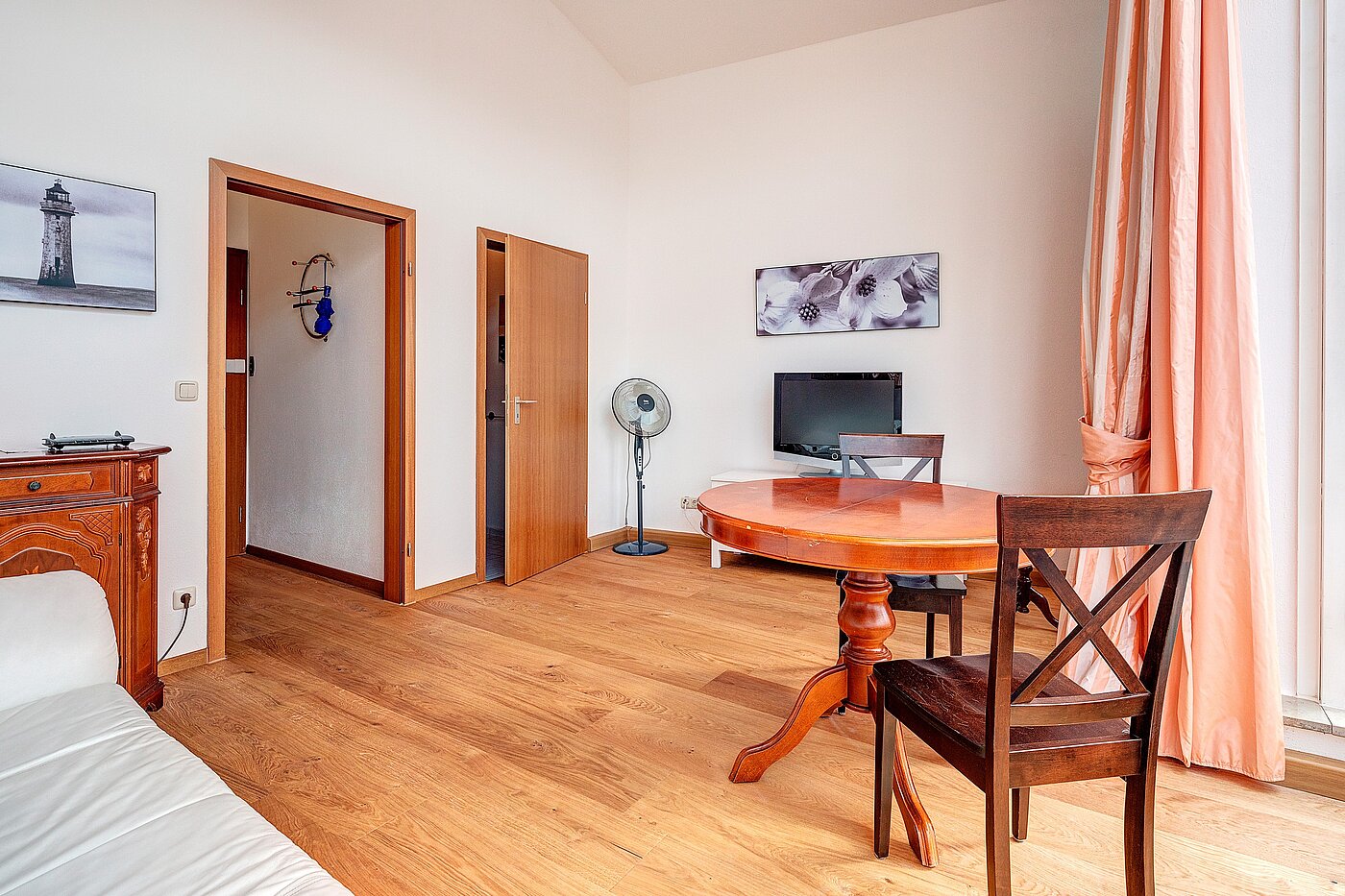 多层公寓 与 1 房间 | München-Perlach | 2204ML8 | Essbereich mit Zugang...