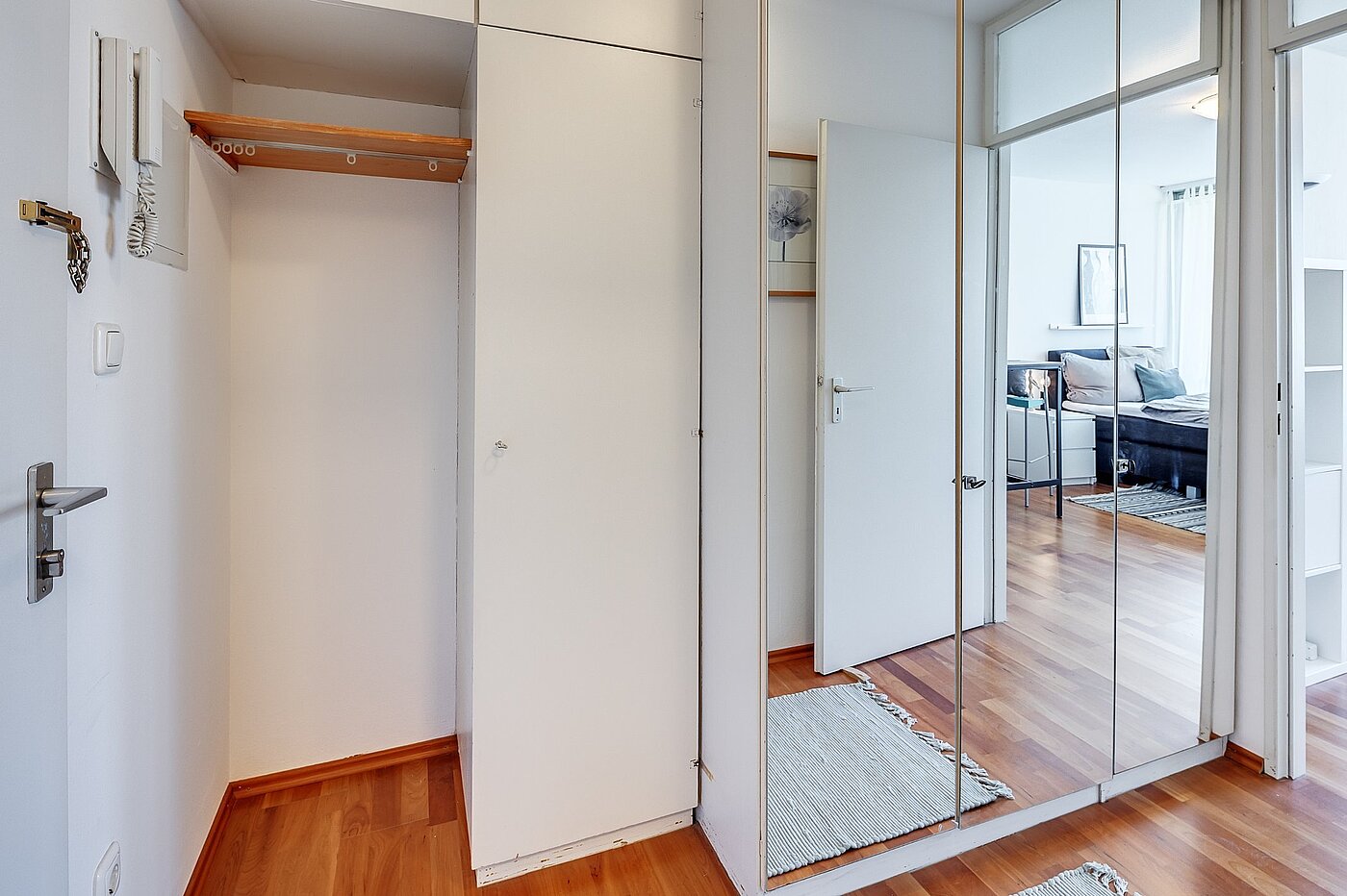 多层公寓 与 1 房间 | München-Bogenhausen | 2103ML6 | Kleiderschrank mit Garderobe