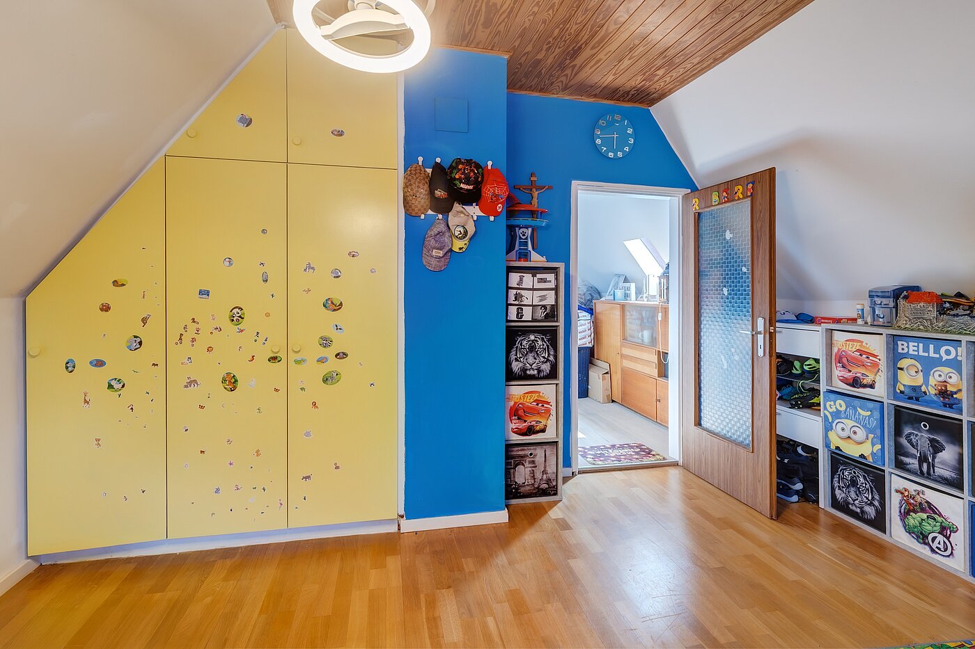 独栋住宅 与 8 房间 | 70229 | ...mit Platz zum spielen