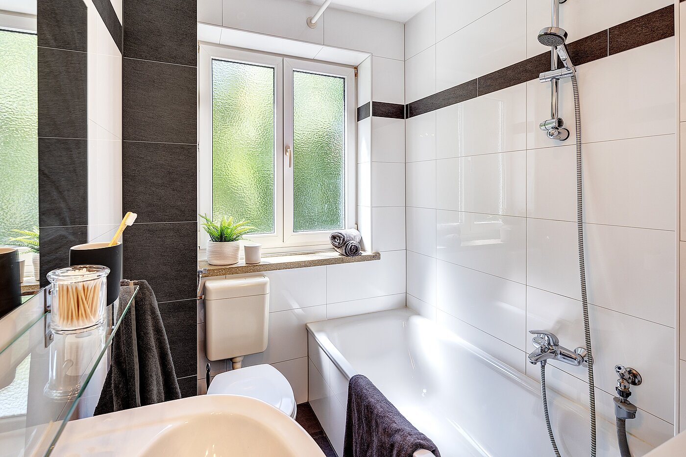 多层公寓 与 2.5 房间 | München-Berg am Laim | 70030 | ...Badewanne