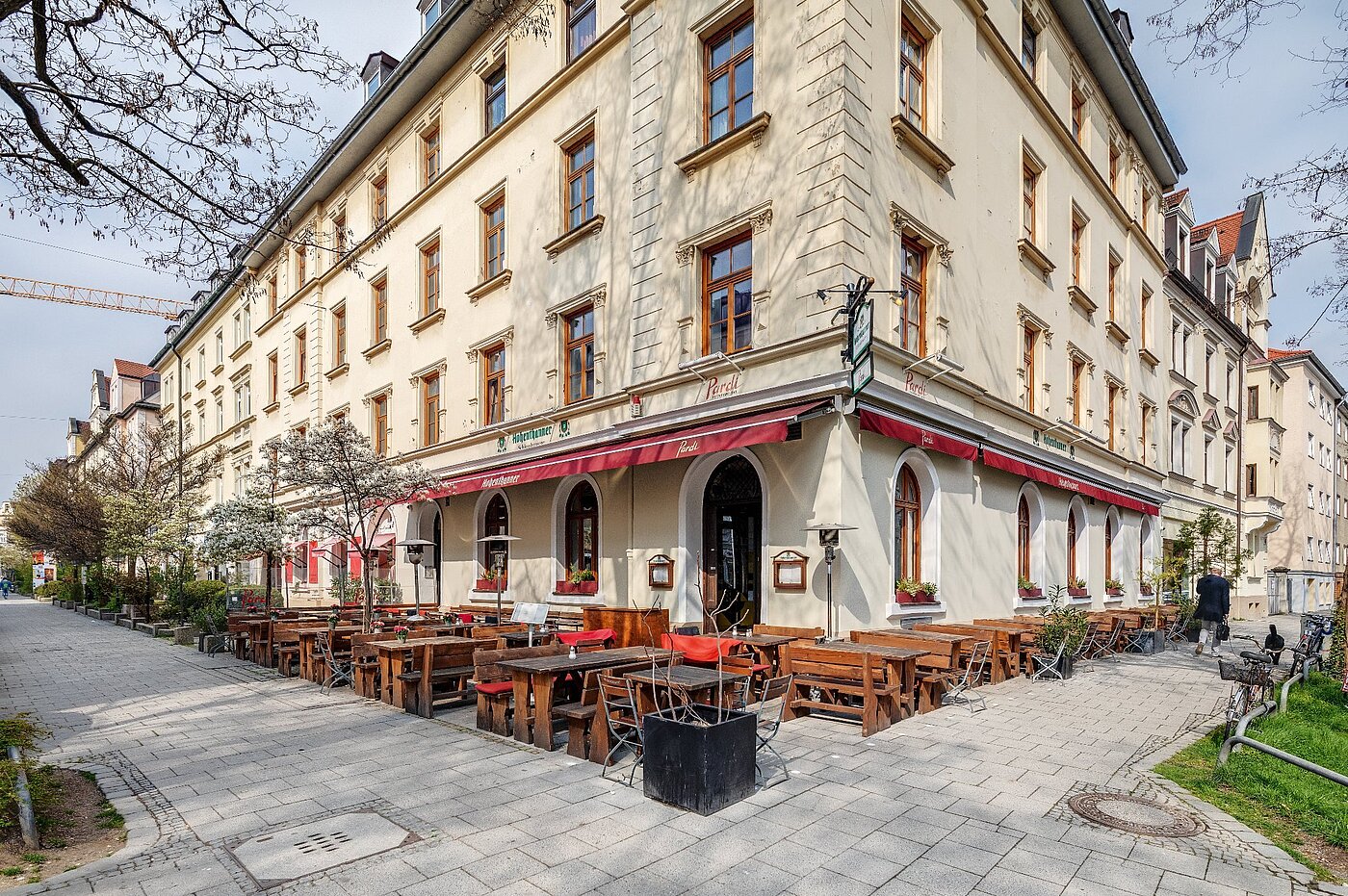 多层公寓 与 2 房间 | München-Neuhausen | 2012ML5 | Restaurants und...
