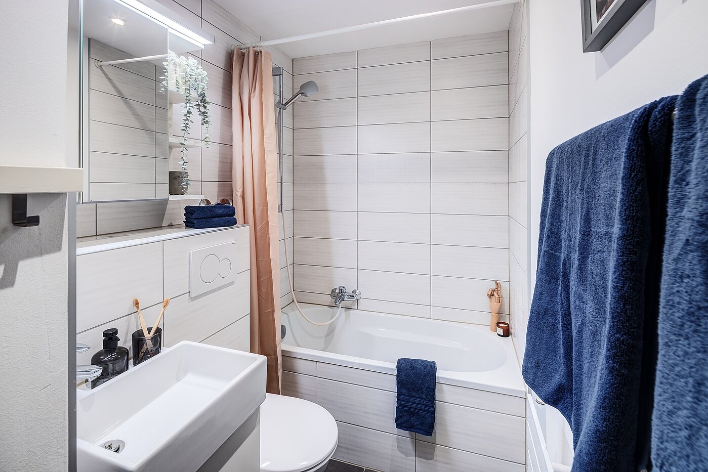 多层公寓 与 2 房间 | München-Maxvorstadt | 70390 | Bad mit...