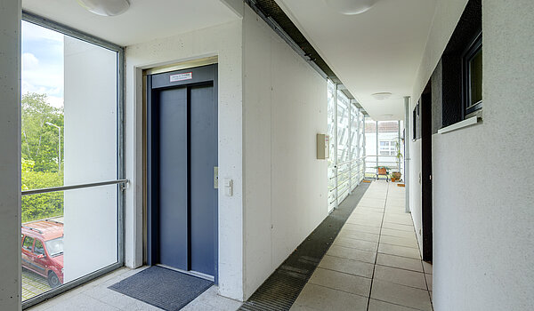 多层公寓 与 2 房间 | Haar | 70426 | Aufzug