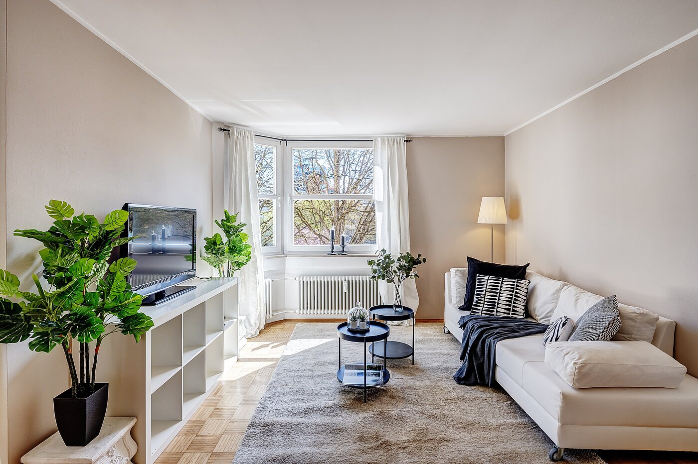 多层公寓 与 1.5 房间 | München-Bogenhausen | 2203ML2 | Großzügiges Wohnzimmer...