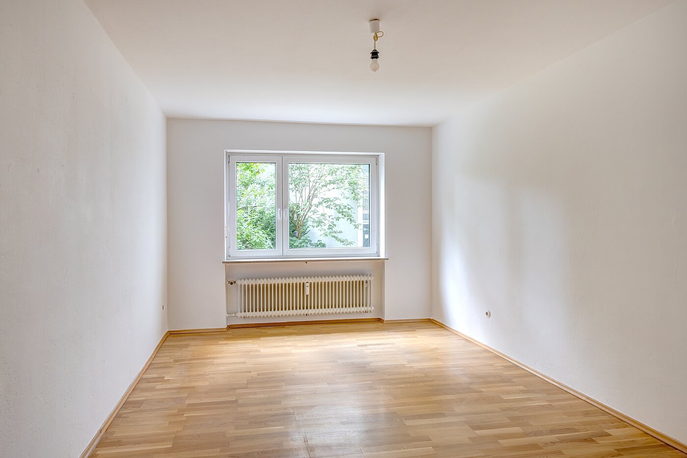 高架层 与 2.5 房间 | München-Schwabing | 70441 | Schlafzimmer