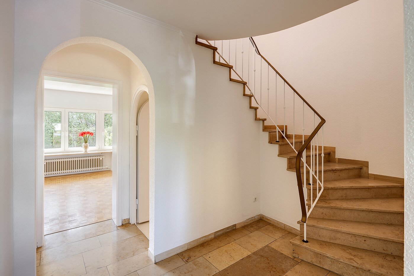联排别墅 与 4 房间 | München-Solln | 70120 | Treppenhaus Erdgeschoß