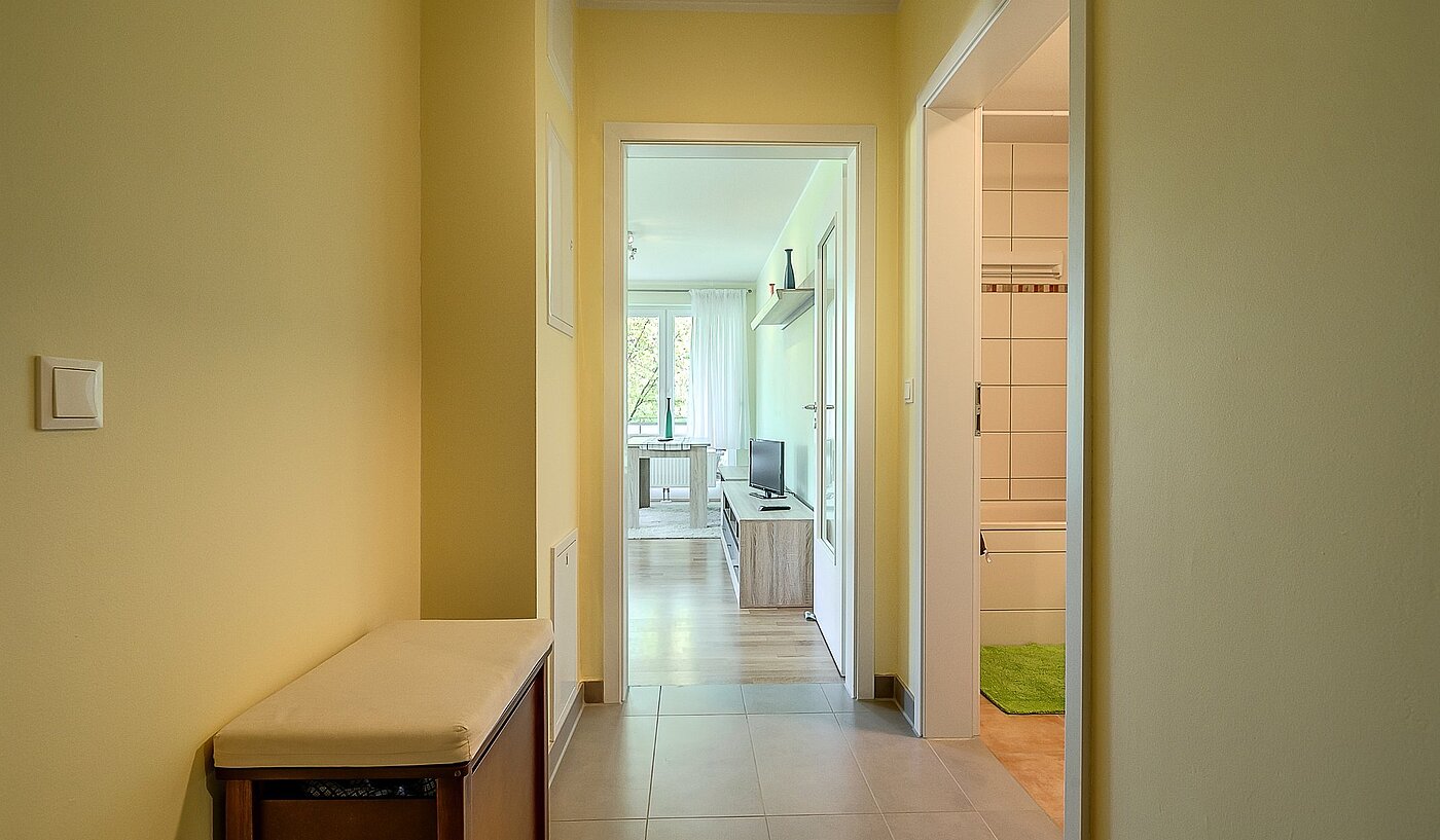 多层公寓 与 2 房间 | München-Milbertshofen | 2004ML3 | geräumiger Flur