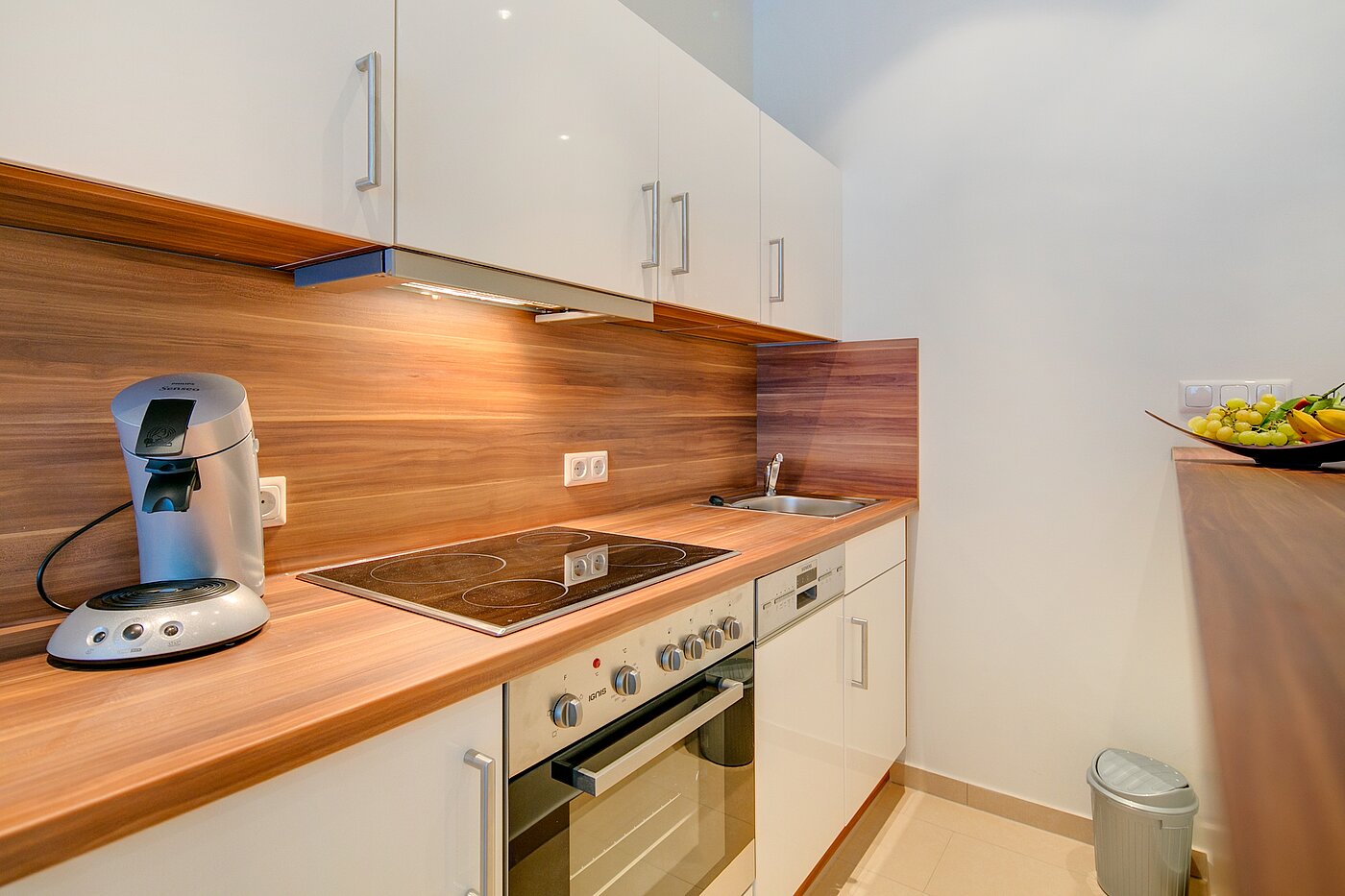 一楼公寓 与 4 房间 | München-Neuhausen | 70471 | Offene Küche...