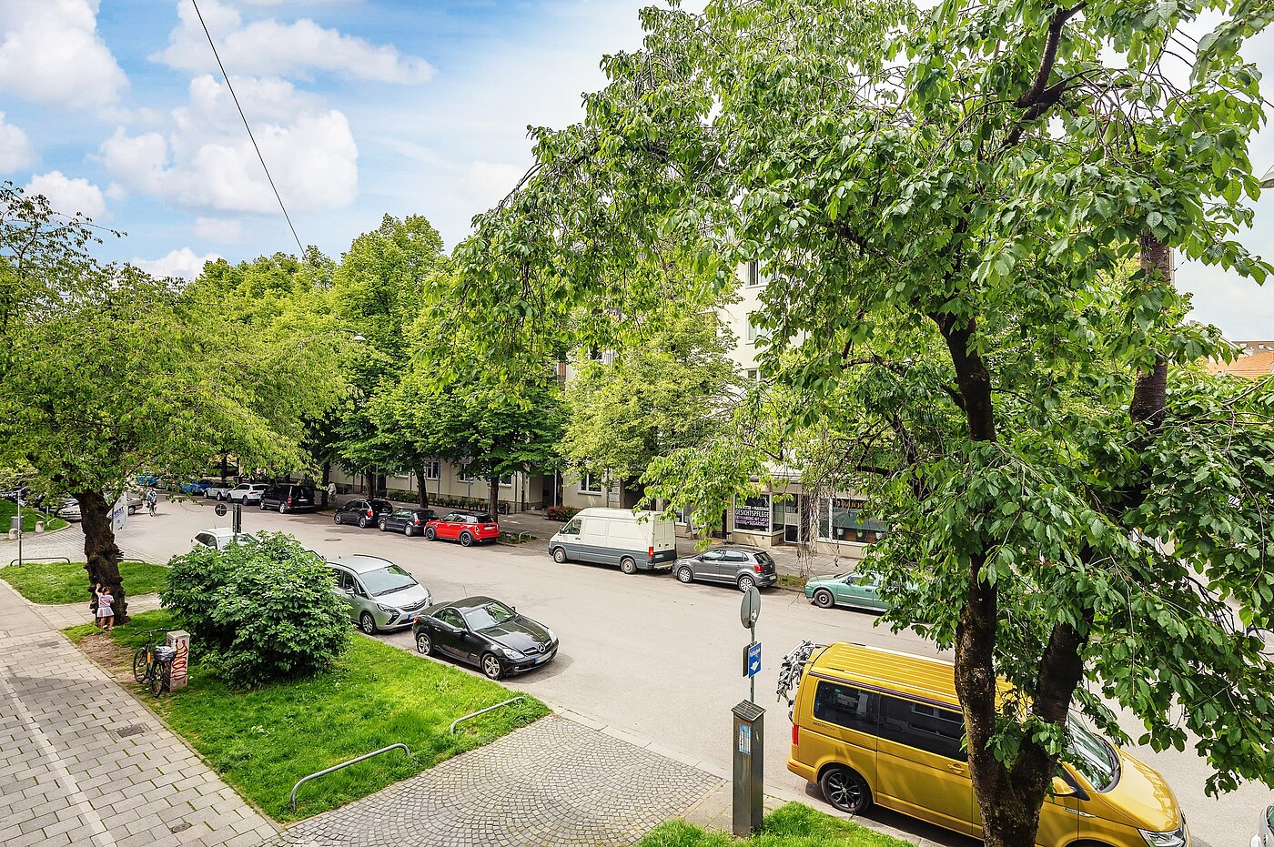 多层公寓 与 2.5 房间 | München-Nymphenburg | 2204ML61 | Aussicht zur Straße