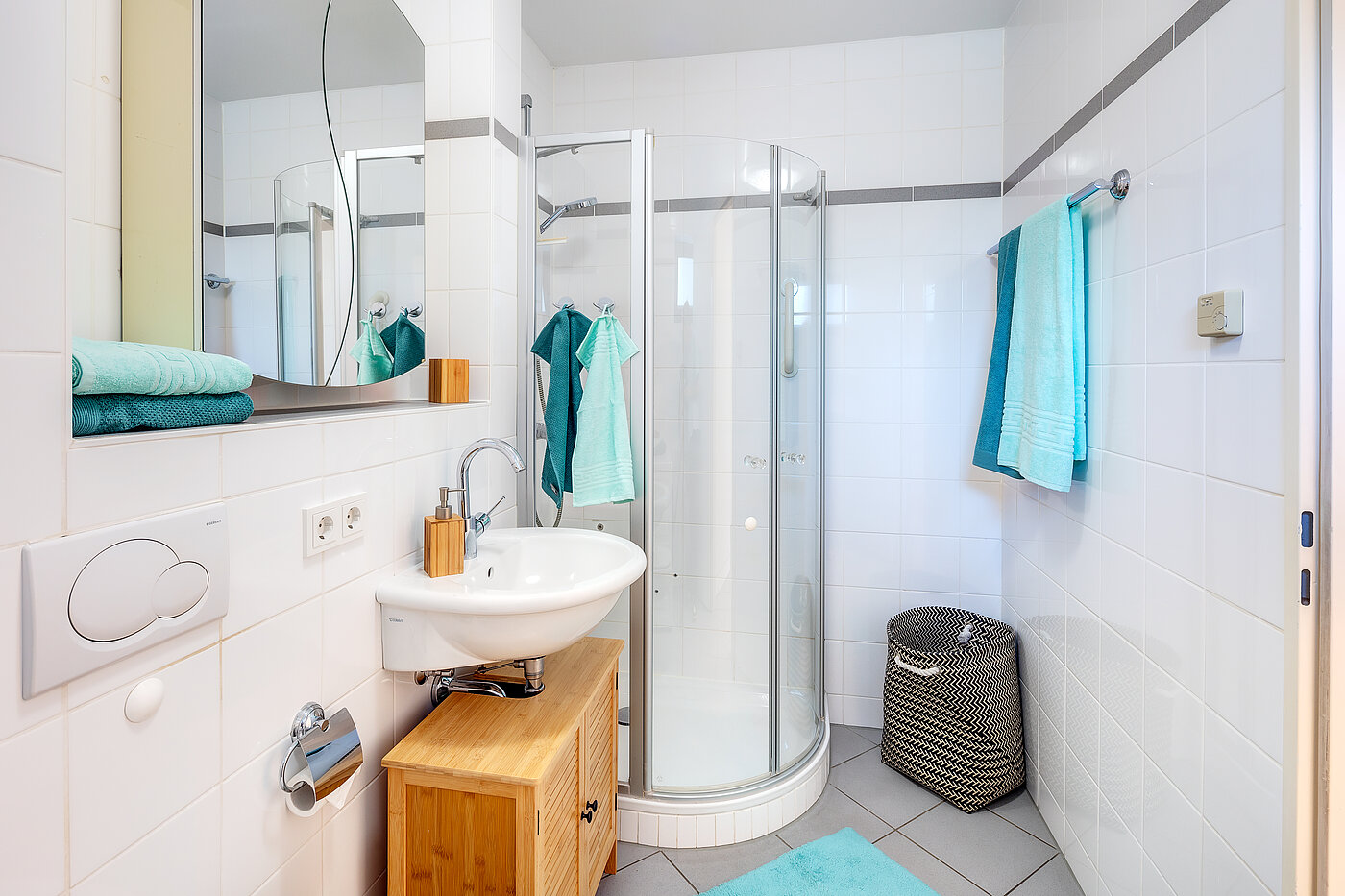 多层公寓 与 2 房间 | Haar | 70426 | ...mit Dusche