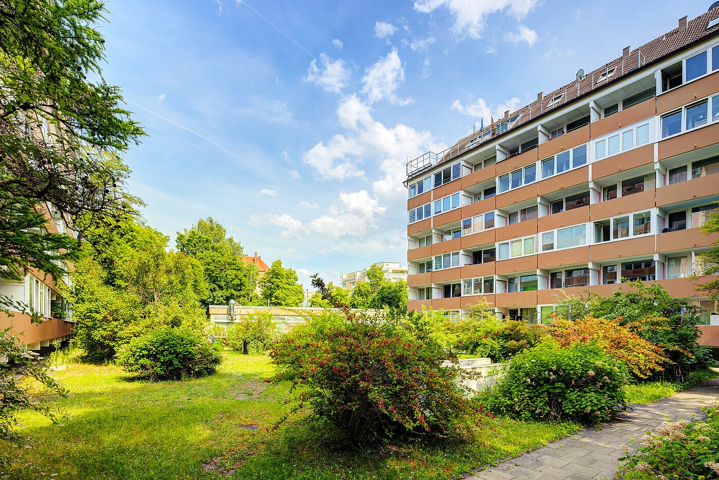 多层公寓 与 1 房间 | München-Neuhausen | 702271 | Gartenansicht