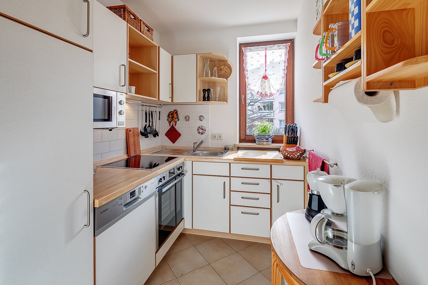 多层公寓 与 2 房间 | München-Schwabing | 2205ML62 | Küche mit Fenster...