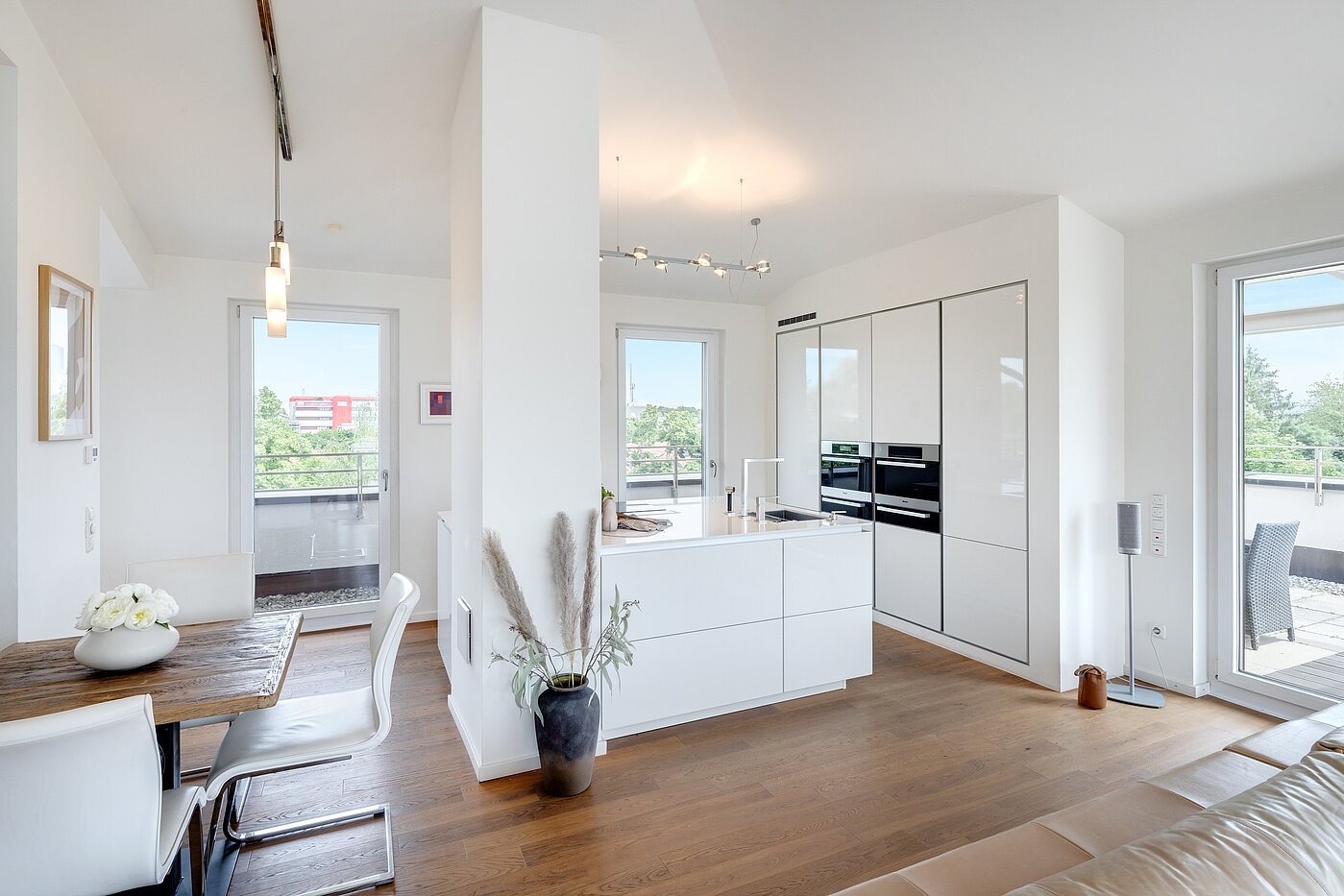 顶层公寓 与 3.5 房间 | München-Oberföhring | 70237 | Offene Küche...