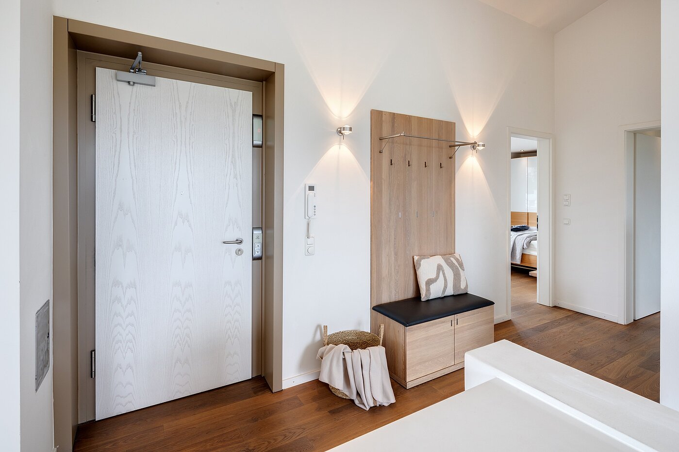 顶层公寓 与 3.5 房间 | München-Oberföhring | 70237 | Wohnungseingangstüre mit...