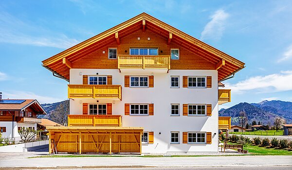 一楼公寓 与 2 房间 | Bad Wiessee | 700942 | Südansicht des Mehrfamilienhauses