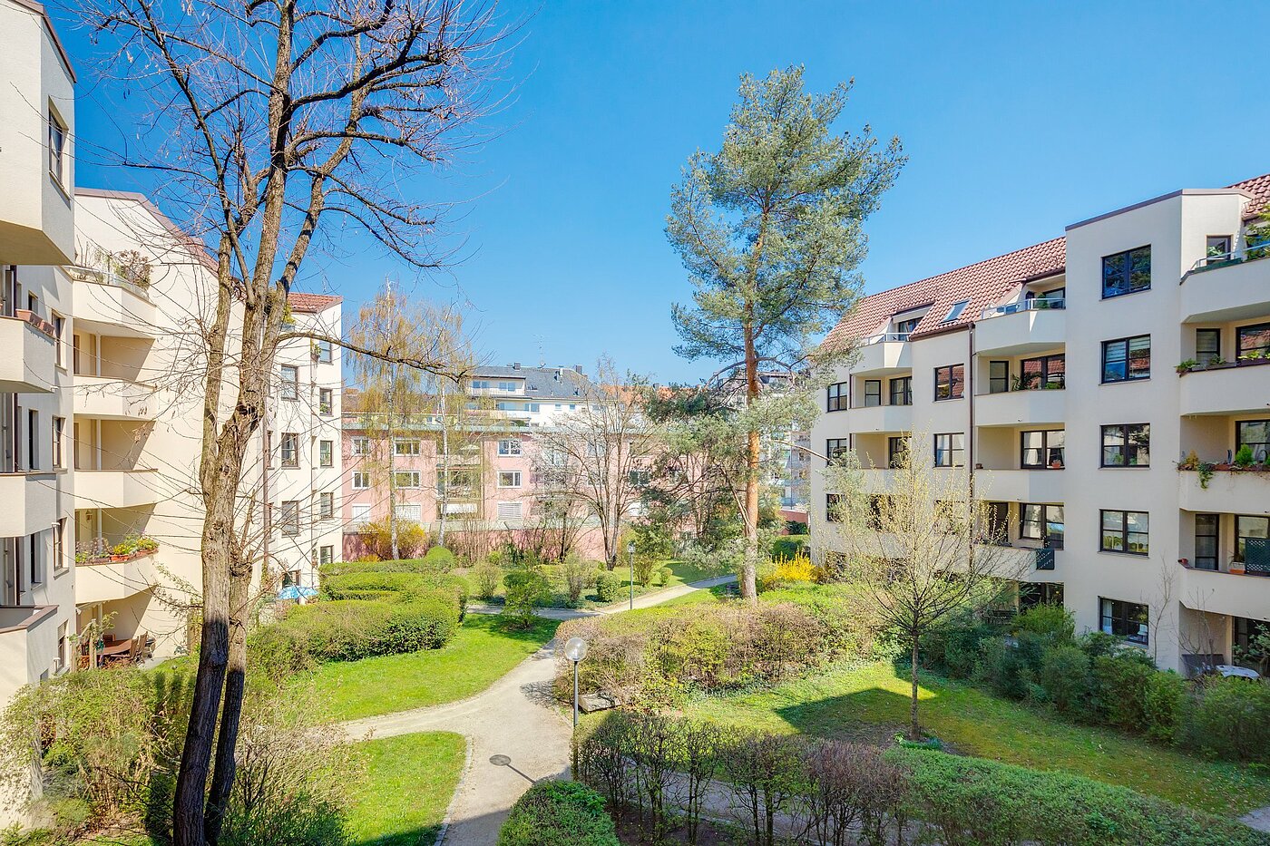 多层公寓 与 2 房间 | München-Neuhausen | 2003ML5 | ...zum grünen Innenhof