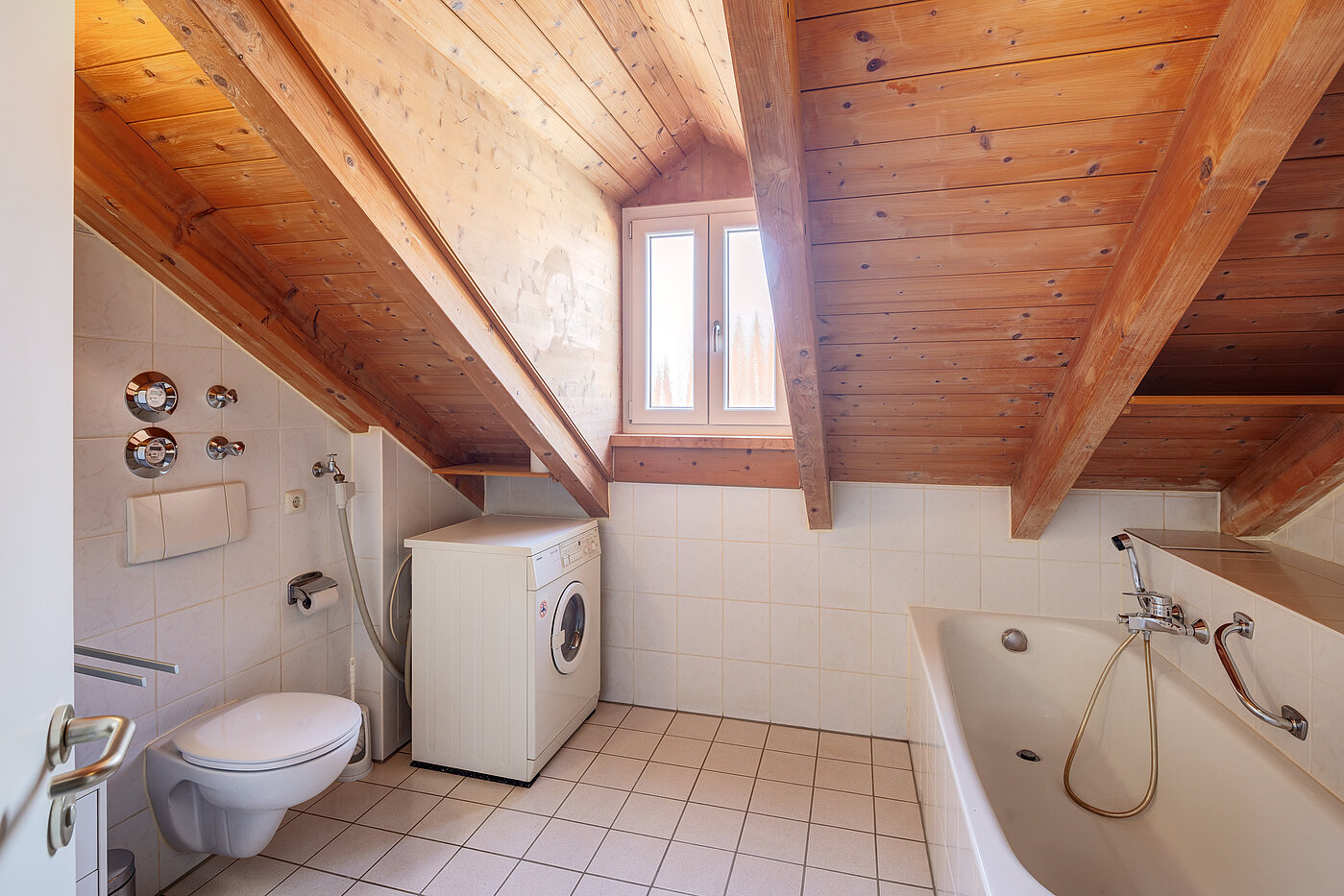 阁楼公寓 与 2 房间 | 70314 | Bad