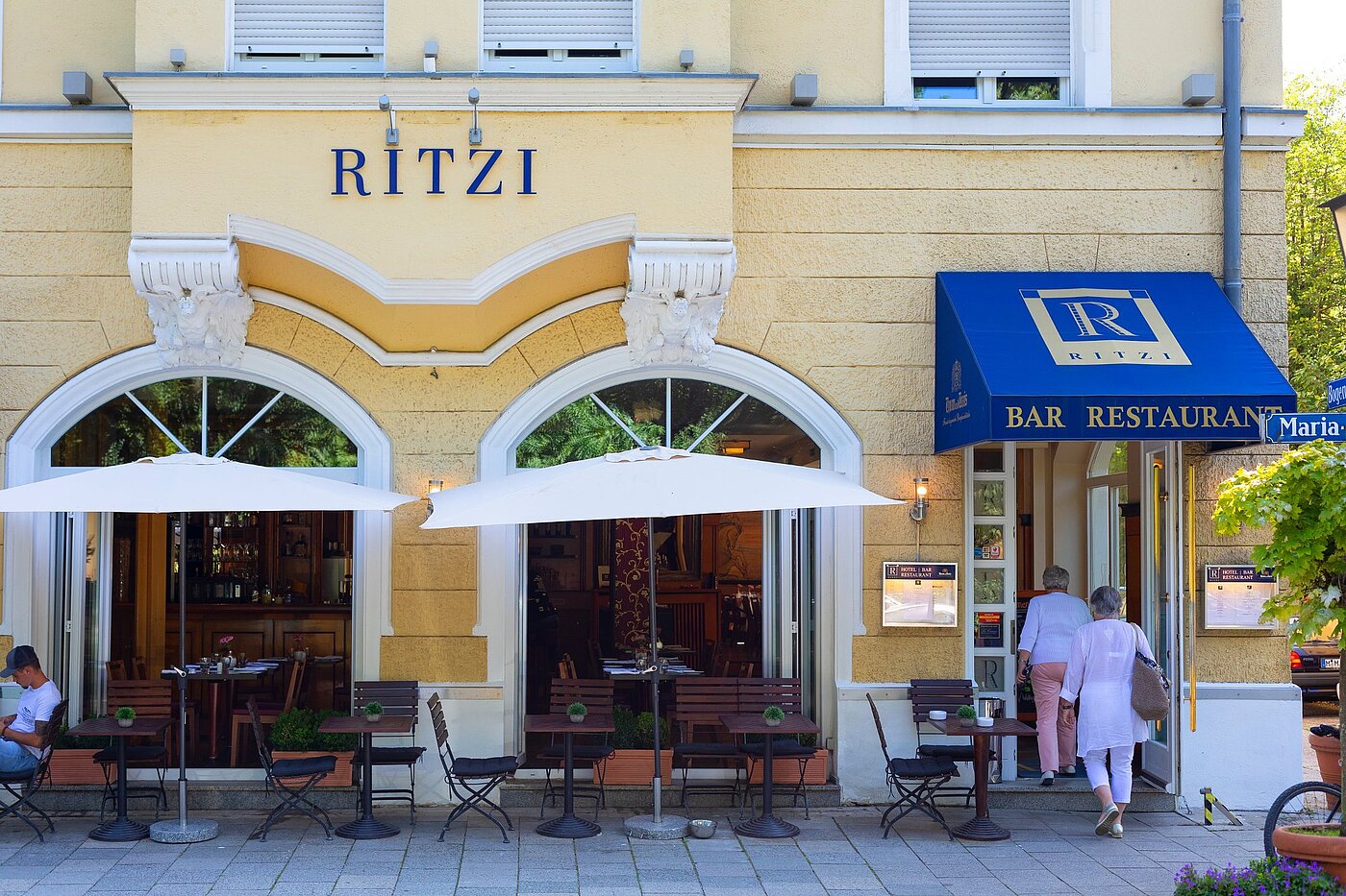 多层公寓 与 1 房间 | München-Haidhausen | 2001ML3 | Nebenan das "Ritzi"