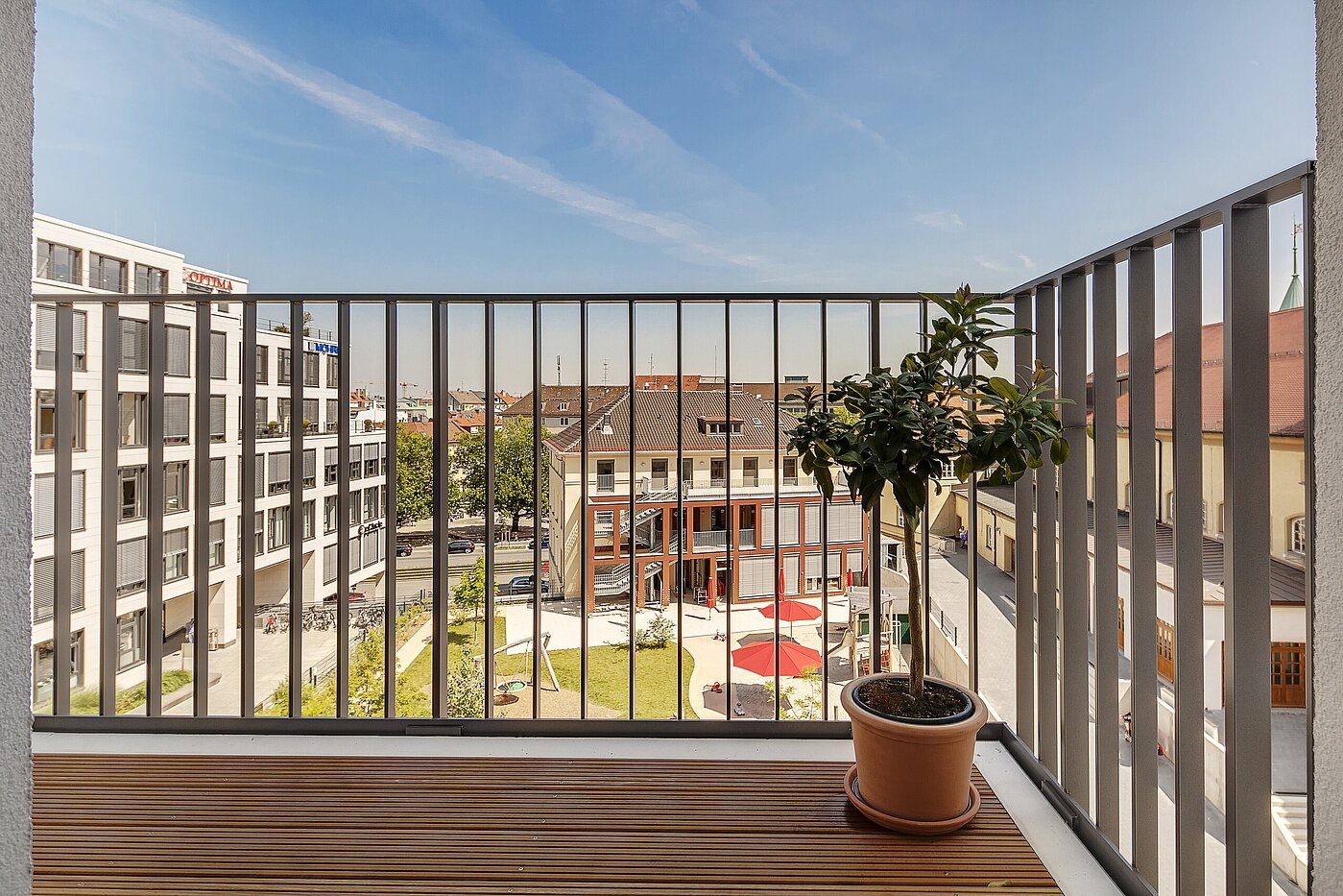 多层公寓 与 2 房间 | München-Maxvorstadt | 70023 | Balkon mit Morgensonne