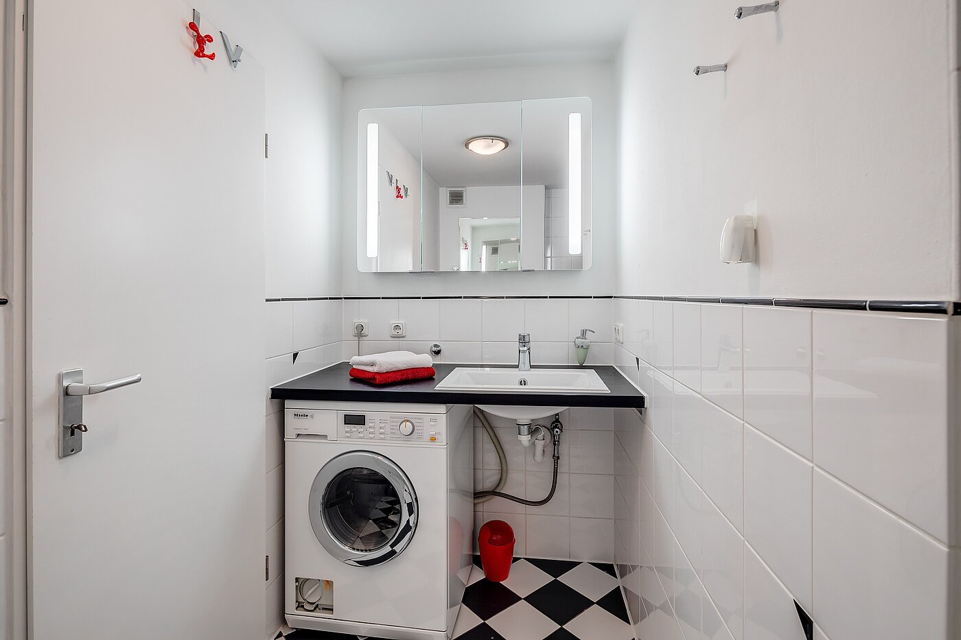 多层公寓 与 2 房间 | München-Isarvorstadt | 70089 | Waschtrockner Kombination