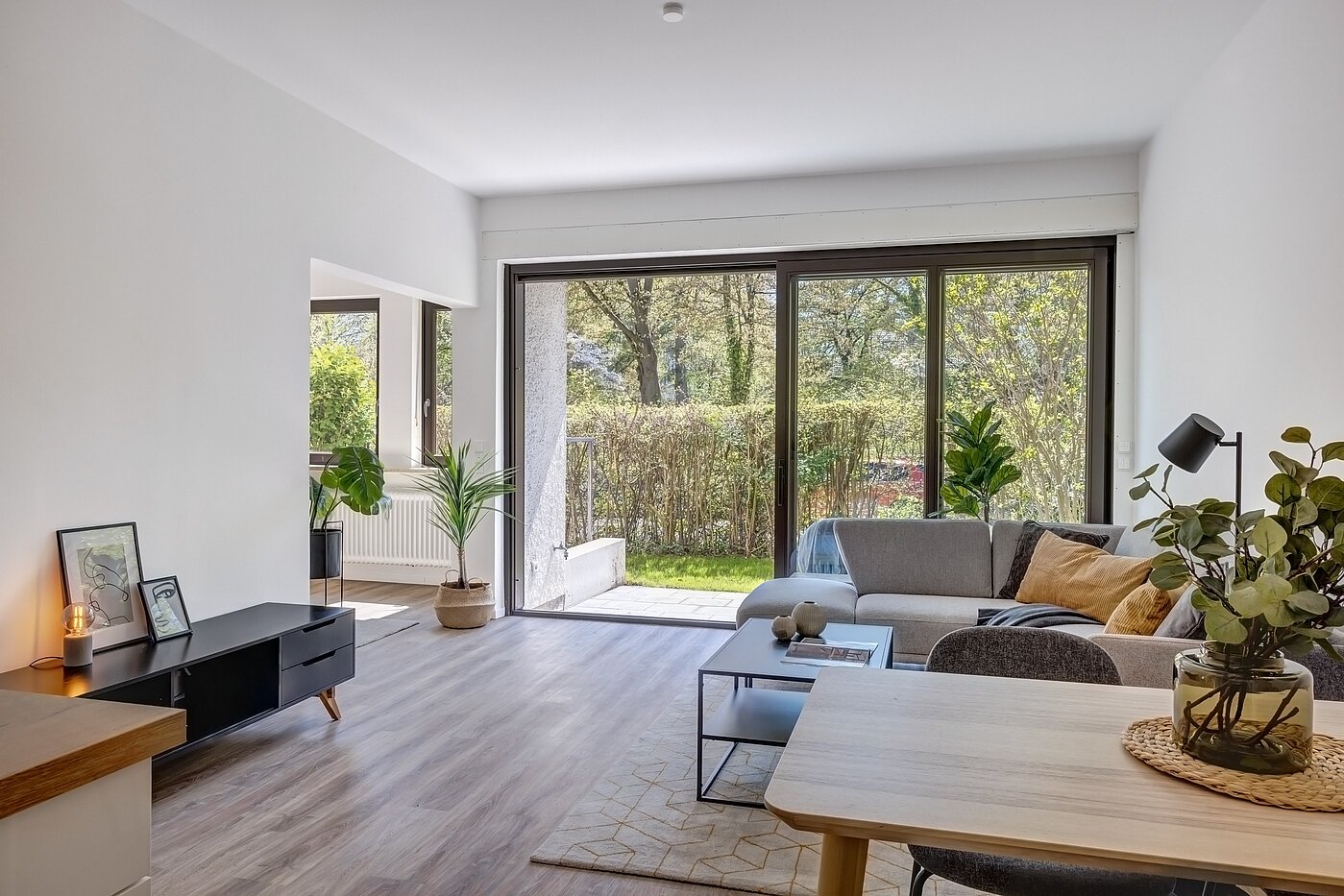 多层公寓 与 2.5 房间 | München-Obermenzing | 700191 | Wohnzimmer mit Zugang zur Terrasse...