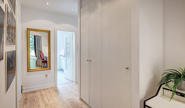 一楼公寓 与 2 房间 | München-Schwabing | 70394 | Flur